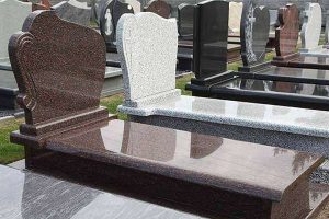 Гранітні пам’ятники Луцьк: що впливає на ціну і як не переплатити?