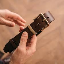 Кожа и фурнитура: как правильно выбирать материалы для изделий ручной работы