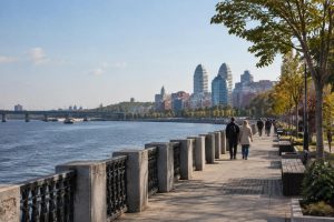 Ілюстрація до матеріалу «Дніпро для прогулянок: як побачити місто двох берегів без поспіху»